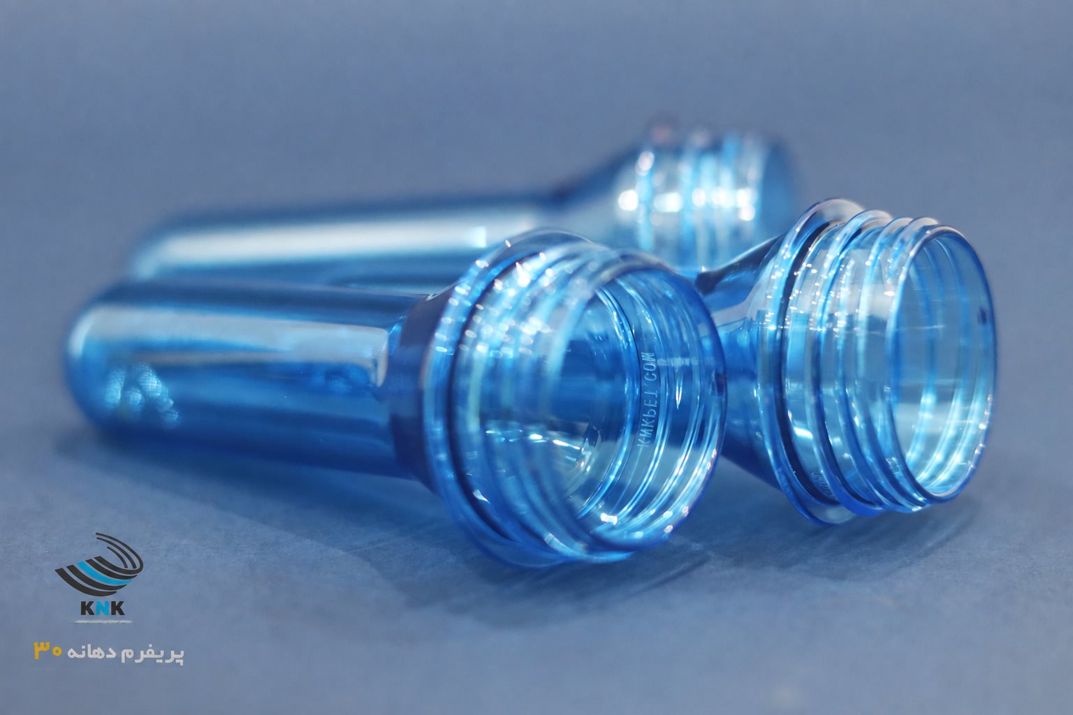 Close-up of the 30 mm neck finish